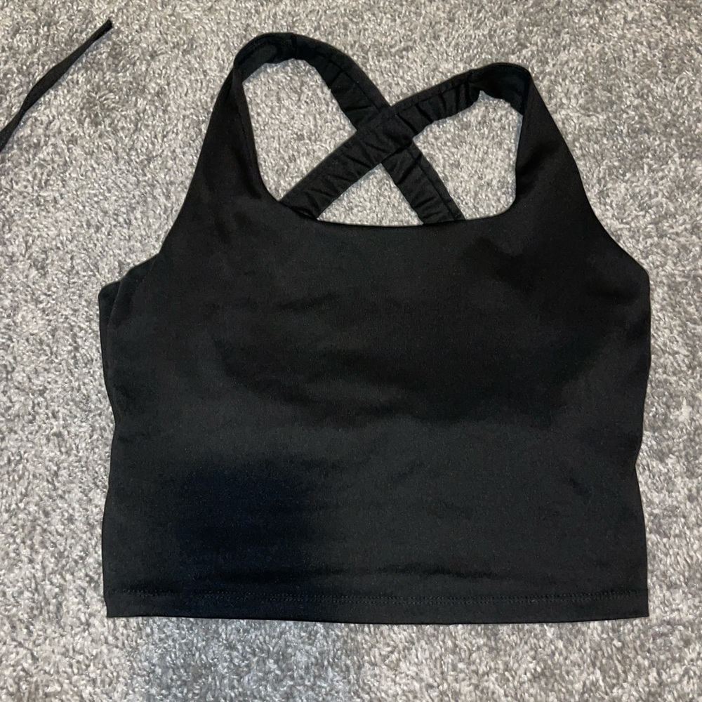 Women’s Large black crop top with built in liner